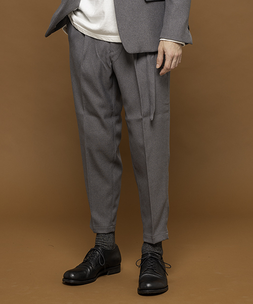 MR.OLIVE / RETRO POLYESTER TWILL / BELTED WIDE TAPERED PANTS