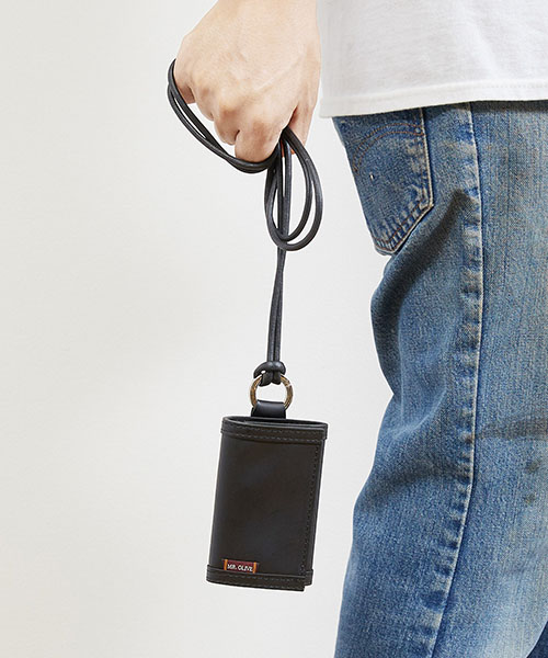 MR.OLIVE E.O.I / POLISHED SMOOTH LEATHER COMPACT WALLET